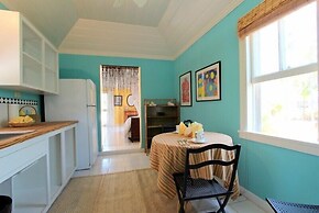 Secluded Paradise: Grand Estate With Kayaks And Snorkeling