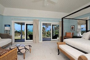 Secluded Paradise: Grand Estate With Kayaks And Snorkeling