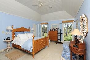 Secluded Paradise: Grand Estate With Kayaks And Snorkeling