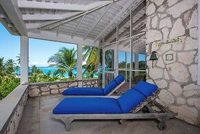 Sunset Splendor: Historic Beach House With Pool