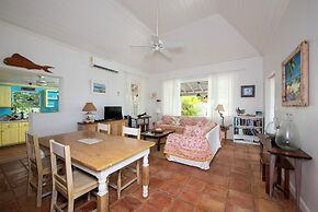 Sunset Splendor: Historic Beach House With Pool