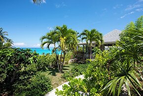 Sunset Splendor: Historic Beach House With Pool