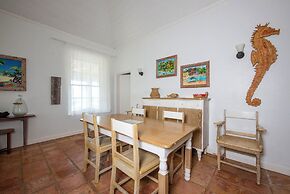 Sunset Splendor: Historic Beach House With Pool