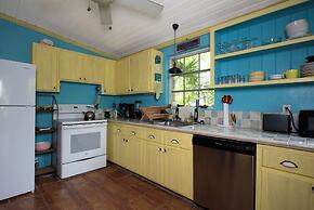 Sunset Splendor: Historic Beach House With Pool