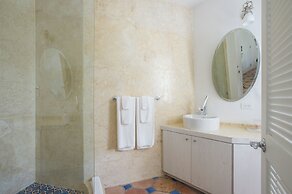 Seaside Serenity: Private Home With Ocean Views