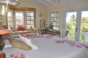 Buttonwood Bliss: Lux Condo With Amenities