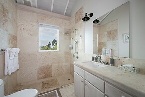 Wild Orchid Hideaway: Lux Beachfront Sanctuary