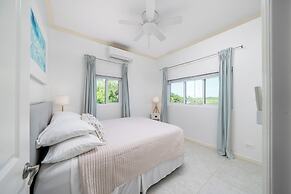 Seaside Escape: Luxurious Coastal Retreat