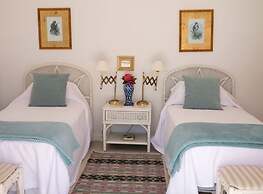 Oceanfront Escape: New Luxury Home