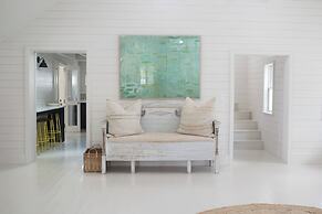 Beachfront Bliss: Luxury Dunmore Town Home With Pool
