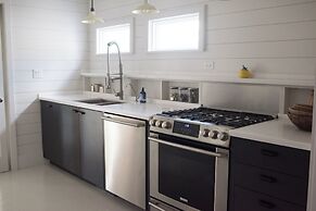 Beachfront Bliss: Luxury Dunmore Town Home With Pool
