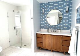 Coastal Comfort: Charming Cottage With Private Pool