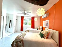 Coastal Comfort: Charming Cottage With Private Pool