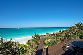 Coastal Luxury: New Beachfront House With Pool