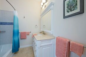 Buttonwood Bliss: Lux Condo With Views