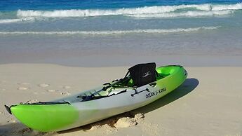 Buttonwood Bliss: Lux Condo With Views