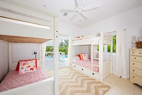 Luxury Villa: Private Beachfront Escape