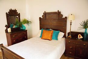 Luxury Villa With Private Beach Access