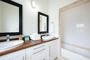 Seaside Escape: Private Beachfront Villa With Infinity Pool