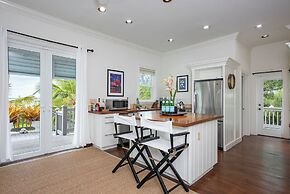 Seaside Escape: Private Beachfront Villa With Infinity Pool