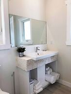 Oceanfront Elegance: New Home With Dock, Kayaks, And Pool