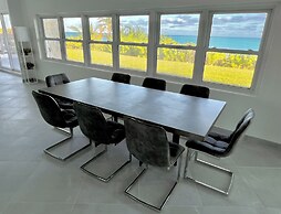 Caribbean Dream: Secluded Villa With Private Beachfront