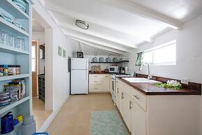 Harbour Island Haven: Newly Remodeled Cottage Near Pink Sands Beach