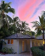 Villa Oasis: Newly Remodeled Luxury Villa With Pool & Private Garden