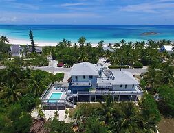Pink Sand Paradise: Cozy Beachfront Cottage
