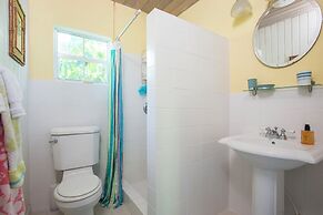 Oceanfront Oasis: Contemporary Villa With Pool