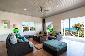 Island Escape: Secluded Beachfront Cottage With Pool