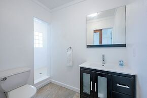 Banks Road Bliss: Luxury Estate With Pool