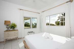 Dream Villa: Private Oasis Above Pink Sand Beach