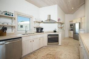 Dream Villa: Private Oasis Above Pink Sand Beach