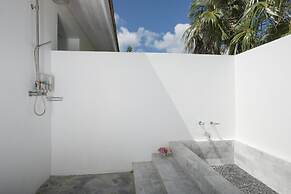 Dream Villa: Private Oasis Above Pink Sand Beach