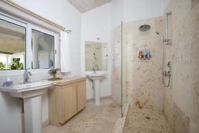 Dream Villa: Private Oasis Above Pink Sand Beach