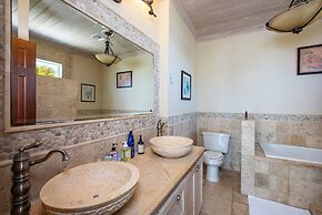 Caribbean Dream: Luxurious Villa With Private Beach Access