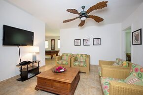 Caribbean Dream: Luxurious Villa With Private Beach Access