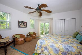 Caribbean Dream: Luxurious Villa With Private Beach Access