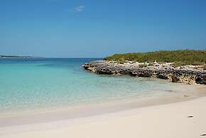 Shangri-La Serenity: Beach Villa With Views