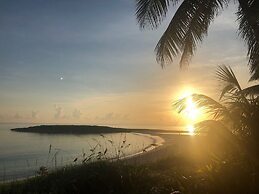 Shangri-La Serenity: Beach Villa With Views