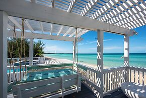 Secluded Luxury: New Beachfront Home With Pool