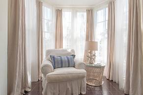 Captain'S Quarters: Restored Waterfront Home With Sunset Views