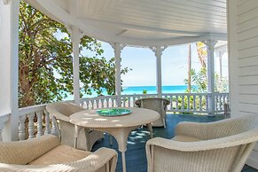 Captain'S Quarters: Restored Waterfront Home With Sunset Views