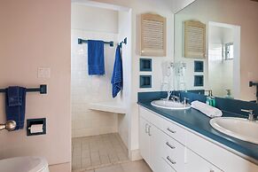 Windermere Paradise: Luxurious Estate With Amenities