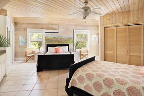 Poponi Cottage Paradise: Pink Sand Retreat