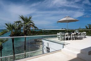 Modernized Beach House With Pool