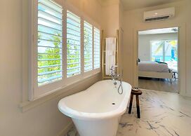 Pink Sand Paradise: Luxury Home With Heated Pool