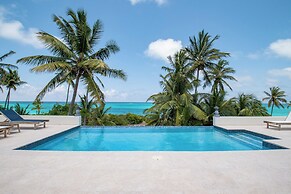 Pink Sand Paradise: Luxury Home With Heated Pool