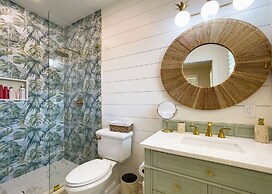 Pink Sand Paradise: Luxury Home With Heated Pool